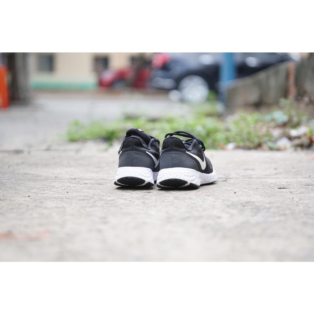 Giày Thể Thao RUNNING REVOLUTION 5 BQ3207-002 CŨ CHÍNH HÃNG