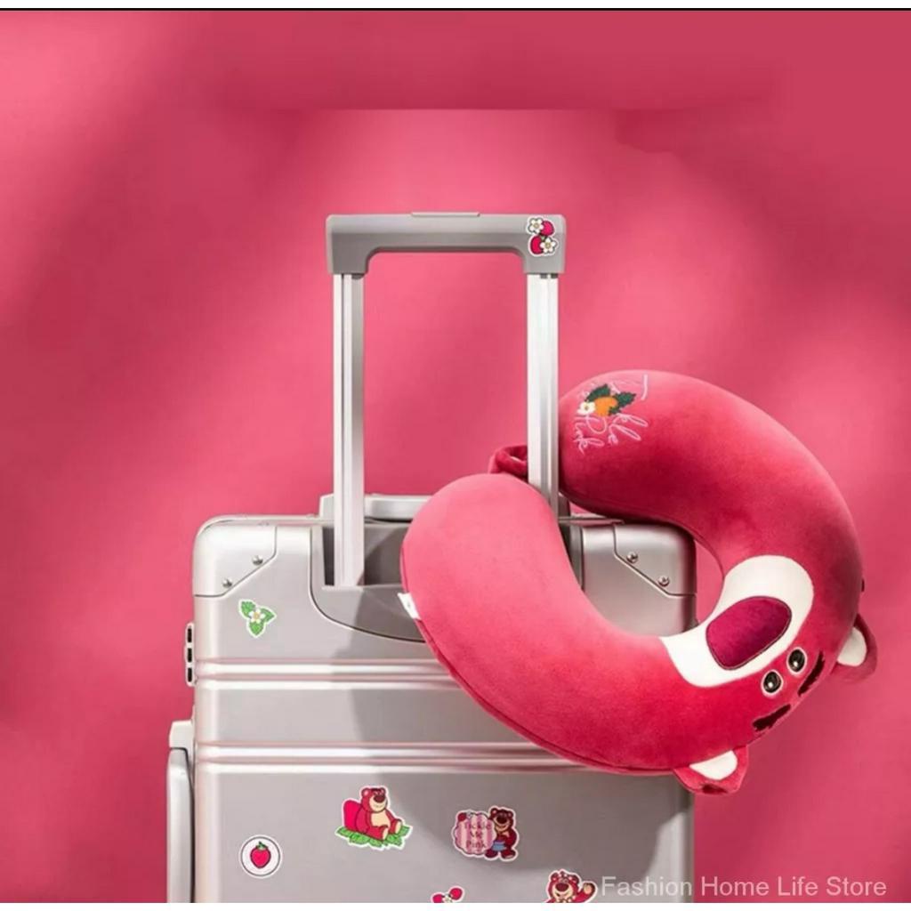 Gối kê cổ chữ U gấu dâu tây hồng lotso ruột gối cao su non nguyên khối mềm Dễ Thương