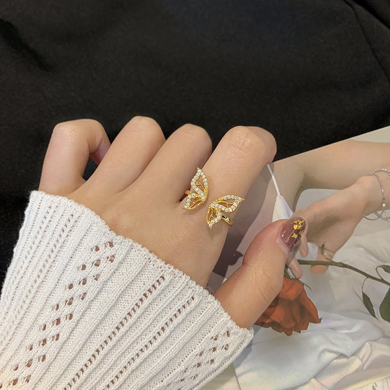 Nhẫn mạ vàng 14K họa tiết bướm đính đá đẹp mắt