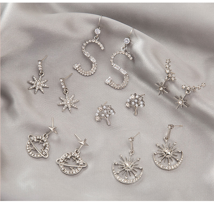 Khuyên tai đính kim cương nhân tạo mạ vàng đơn giản quý phái