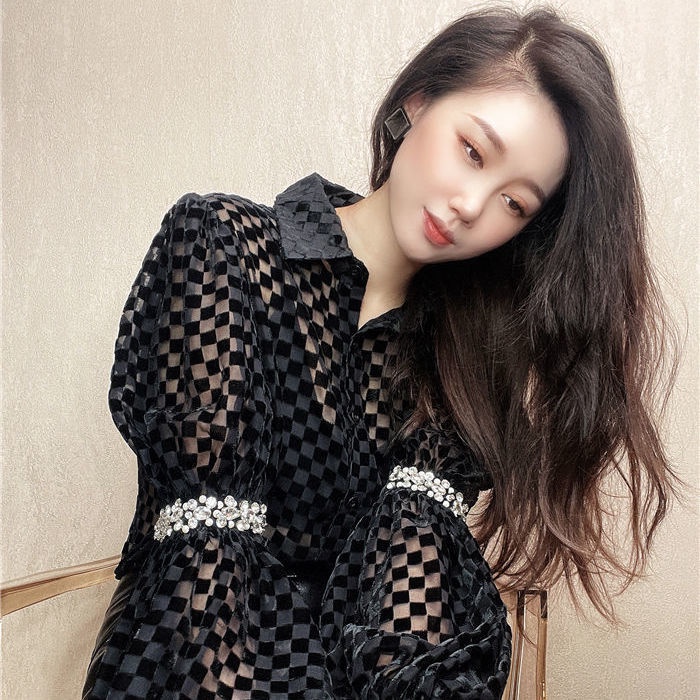 Áo sơ mi tay phồng khảm hạt kim cương thủ công phong cách mùa thu dễ phối đồ cho nữ