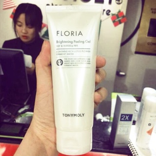 Tẩy da chết tonymoly floria