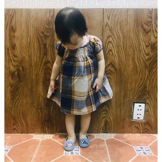 Váy Next kẻ caro rất tây