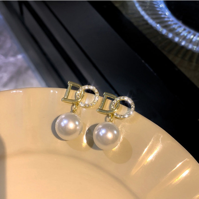 Bông Tai Đính Ngọc Trai Chữ Cái Phong Cách Hàn Quốc Đơn Giản Dễ Phối Đồ