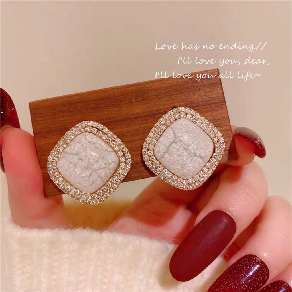 Khuyên Tai Đính Đá Sang Trọng Cho Nữ