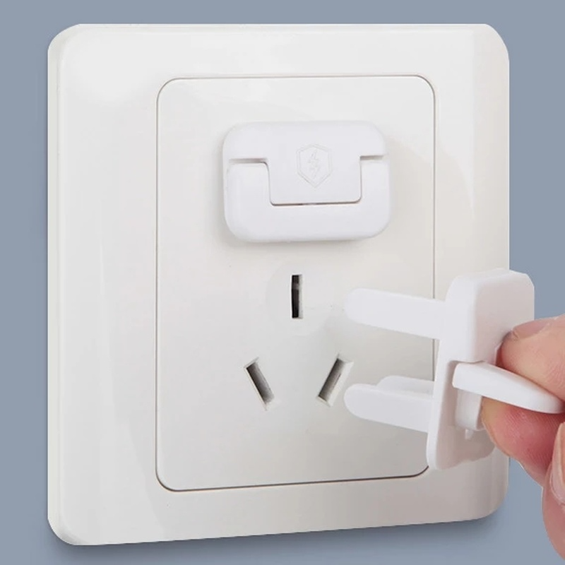 Nắp đậy ổ cắm chống điện giật an toàn cho trẻ em