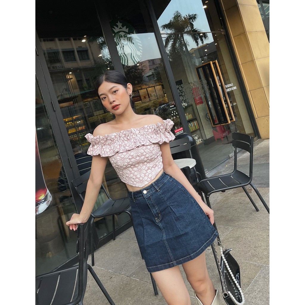 Áo trễ vai HEYBEE chất liệu gấm hoa nổi (2 màu) - CHERRY BLOSSOM TOP HT629.