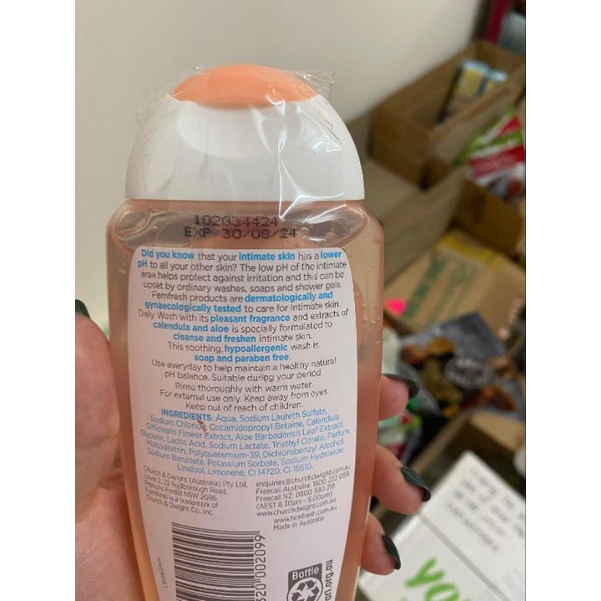 Dung dịch vệ sinh phụ nữ femfresh 250ml