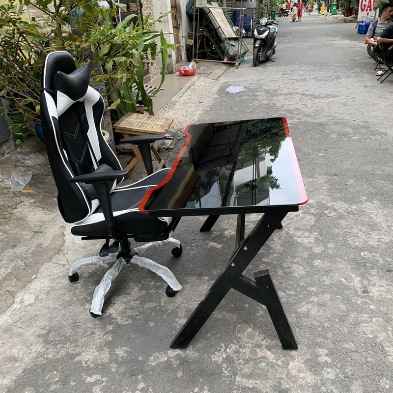 Bàn gaming ,streamer mặt kính cường lực 1m2x60 new