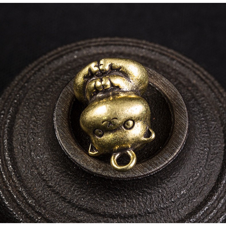 Tượng Trưng Bày Phong Thủy Bằng Đồng Hình Mèo May Mắn