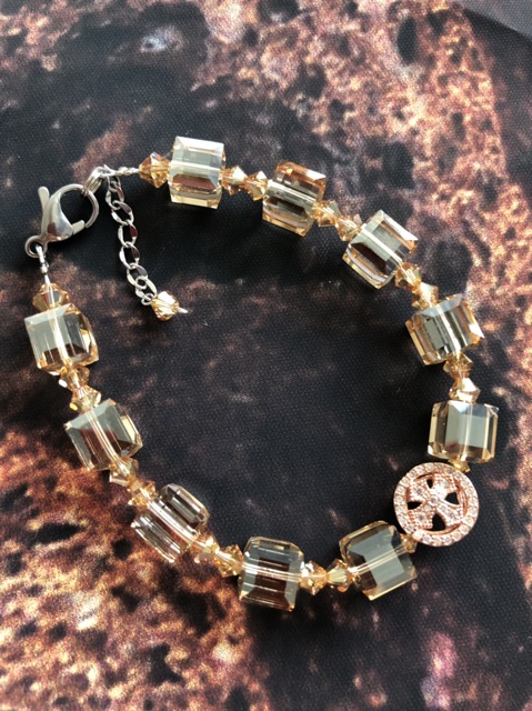 Vòng Tay Pha Lê Áo Vuông 8ly