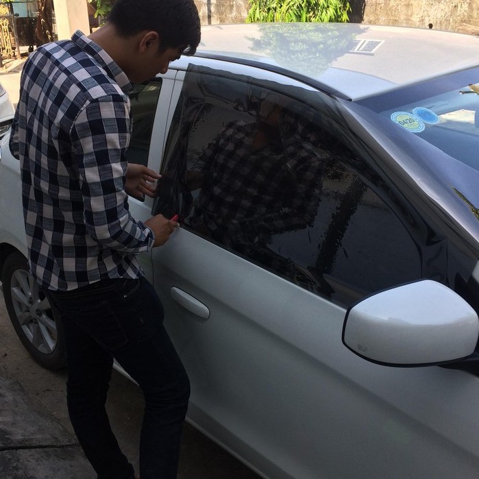 Phim cách nhiệt ô tô 4 chỗ  mirage mitsubixi