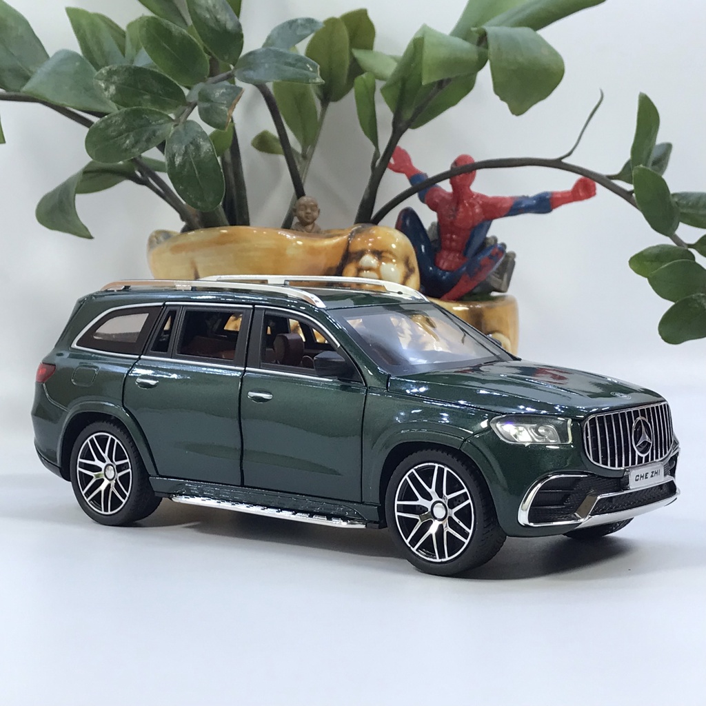 Mô hình xe ô tô Mercedes Benz GLS 63 tỷ lệ 1:24