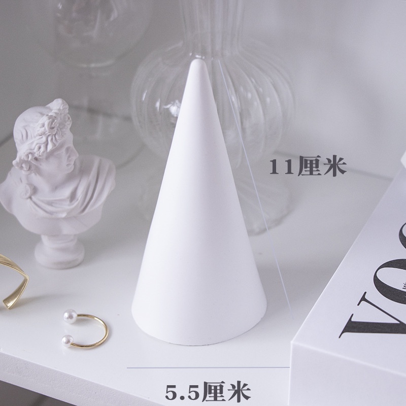 Giá Đỡ Trưng Bày Nhẫn Hình Nón Độc Đáo Trang Trí Bàn Làm Việc