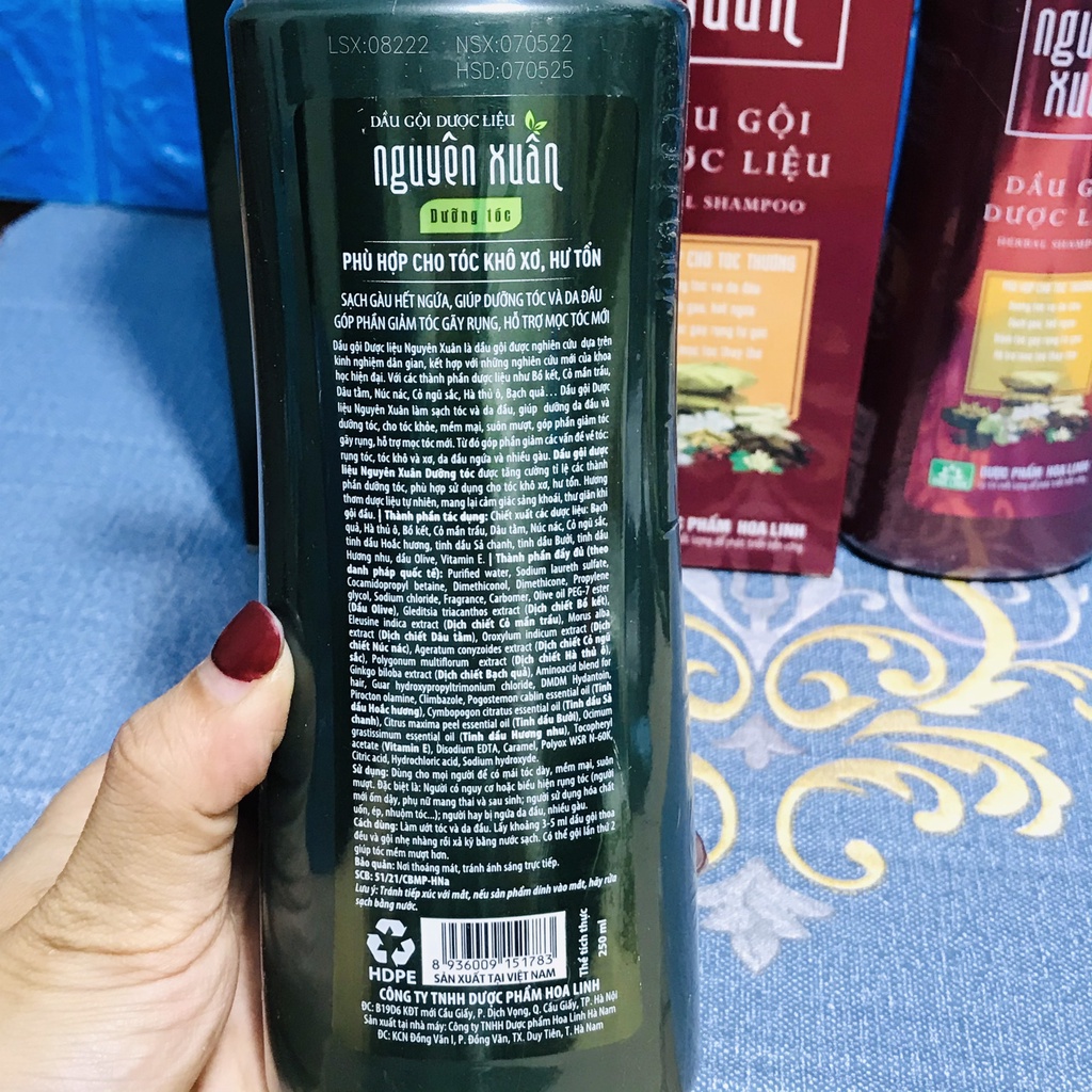 Dầu gội dược liệu Nguyên Xuân XANH-ĐỎ 250ML