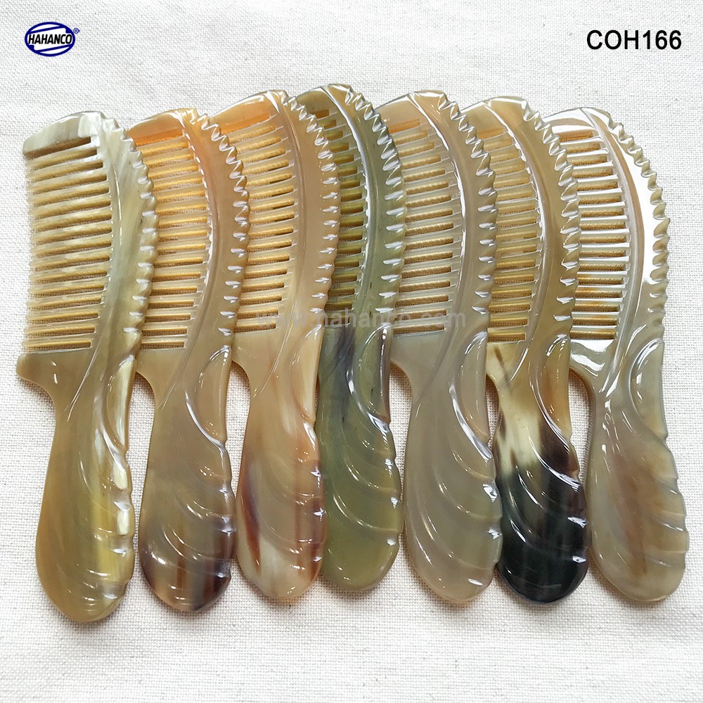 Lược sừng răng thưa xuất Nhật (Size: L - 18cm) Cho tất cả các loại tóc -COH166- Horn Comb of HAHANCO - Chăm sóc tóc