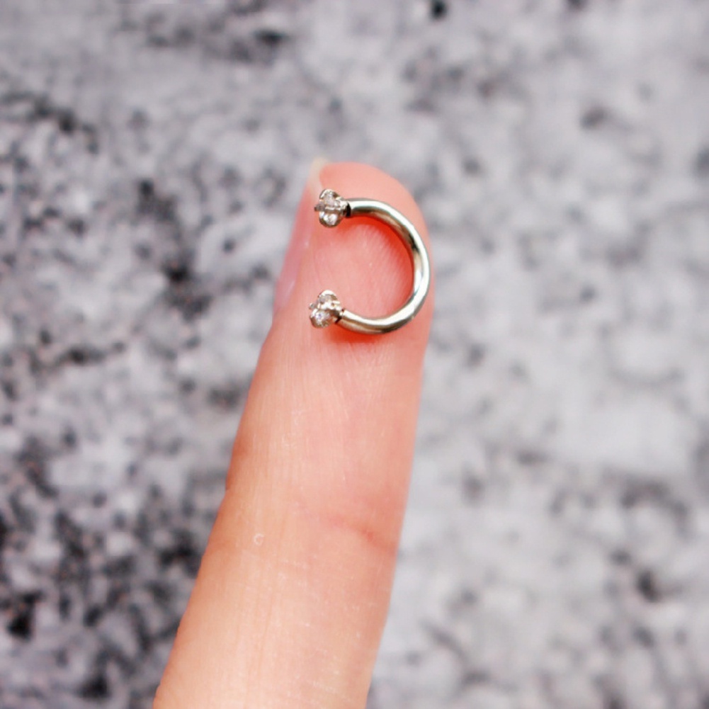 1 Khuyên Tai Chữ U Bằng Thép Titan Đính Đá Thời Trang Unisex