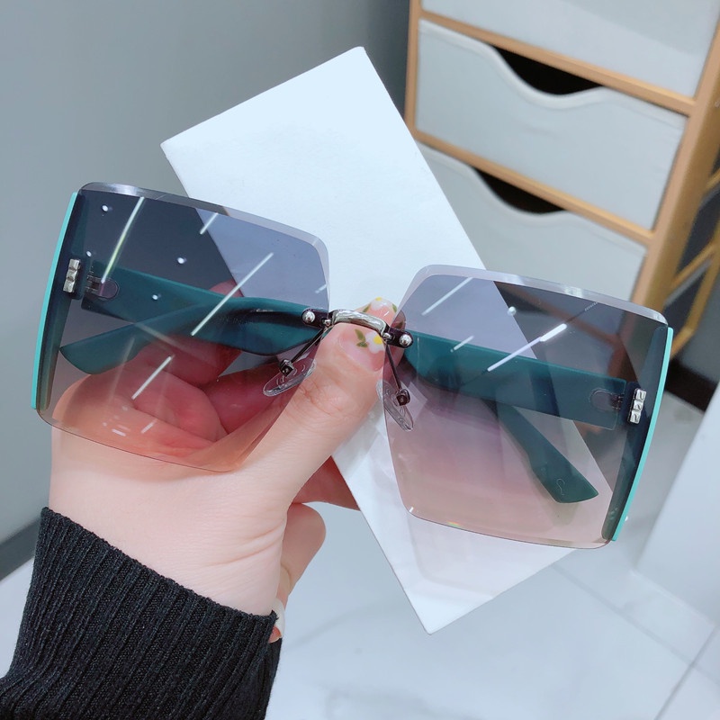 Kính Mát Không Gọng Vuông Màu Gradient Chống Tia UV400 Thời Trang Đi Biển Cho Nữ