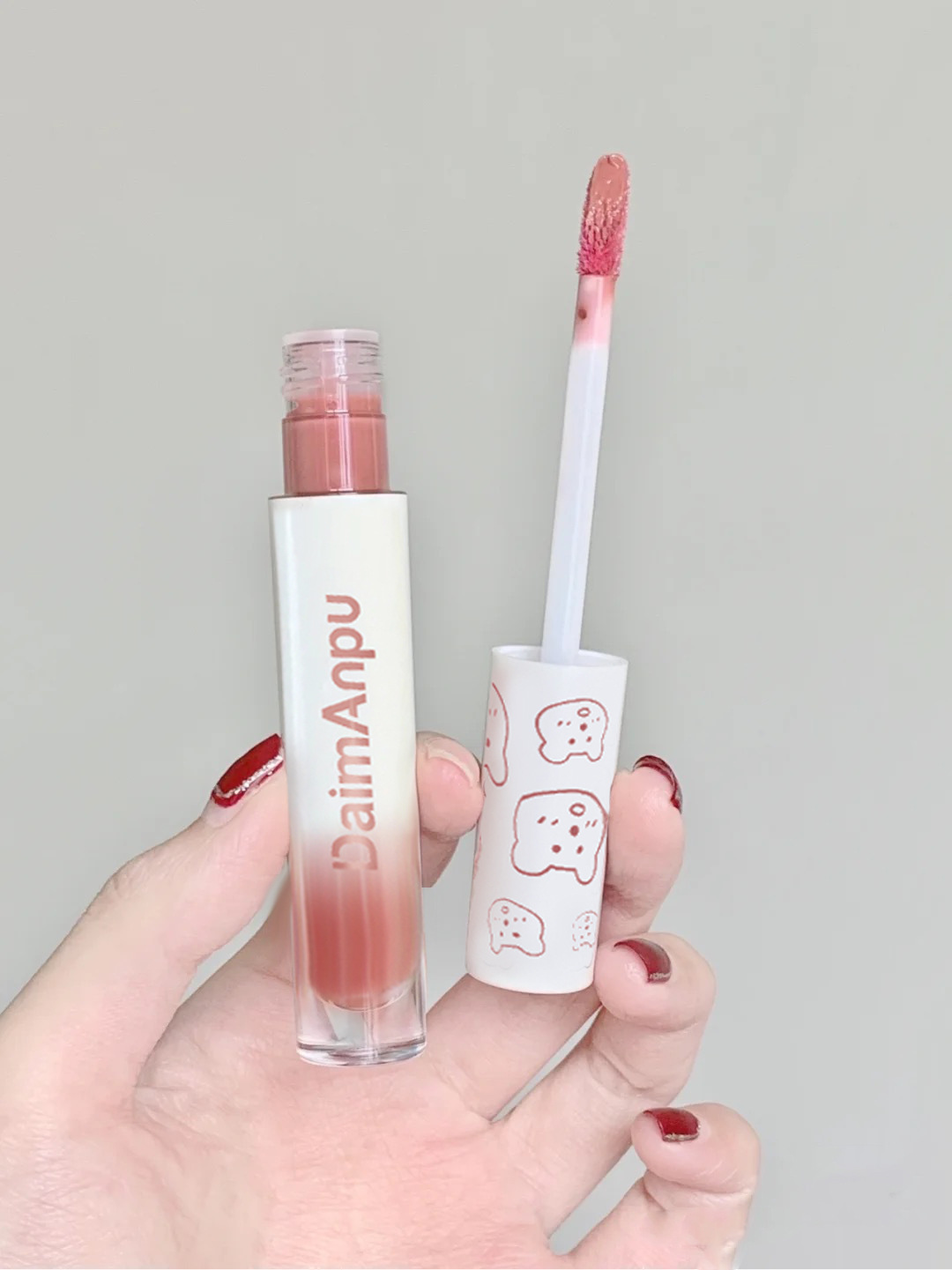[Hàng mới về] Son Sáp Tông Lì Dưỡng Ẩm Mượt Môi Chống Nước Lâu Trôi Daimanpu | BigBuy360 - bigbuy360.vn