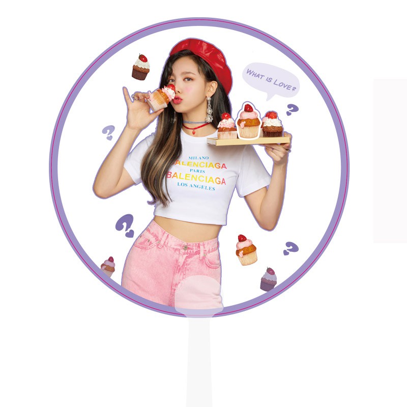 Quạt nhựa cầm tay TWICE What is love?