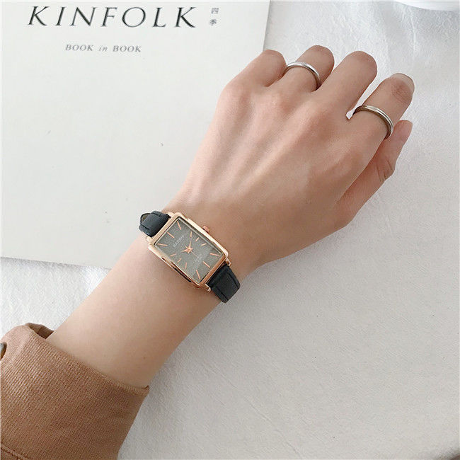 Đồng hồ mặt vuông nhỏ thanh lịch cho nữ