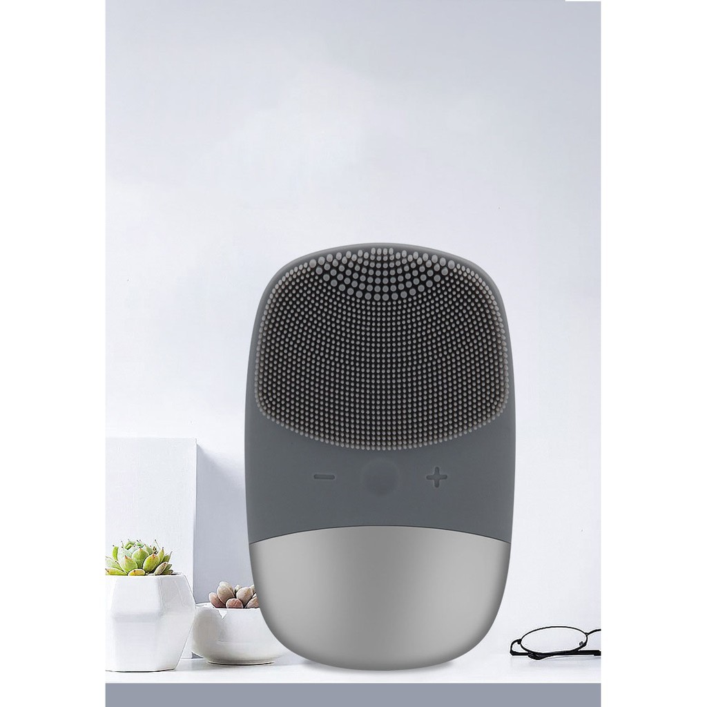 Máy rửa mặt, tạo bọt đánh bay tế baò chết, chất nhờn, dầu cho da mặt trở nên sáng bóng mịn màng. chống nước, an toàn