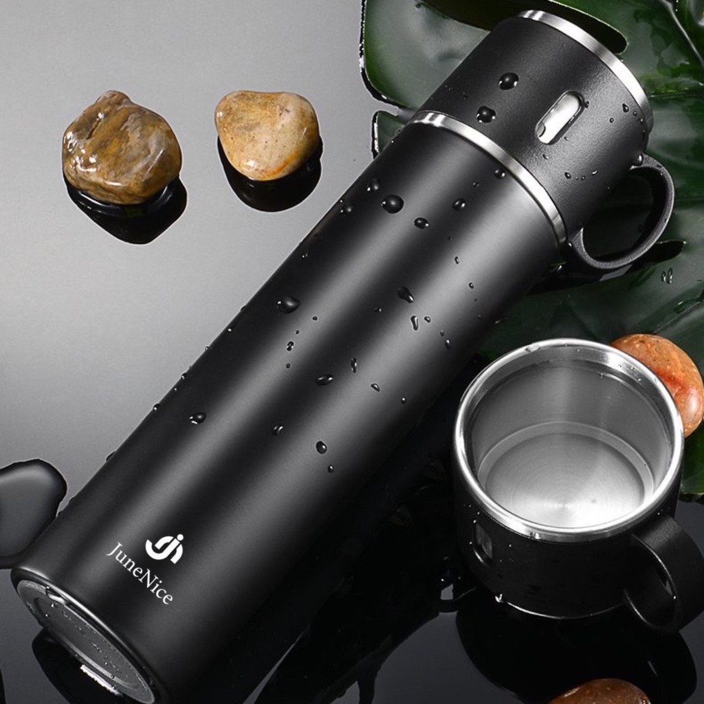 Bình giữ nhiệt JN june nice 580ml, bên trong là inox 316 bên ngoài được bọc bởi inox 304, nắp đậy của bình tiện lợi