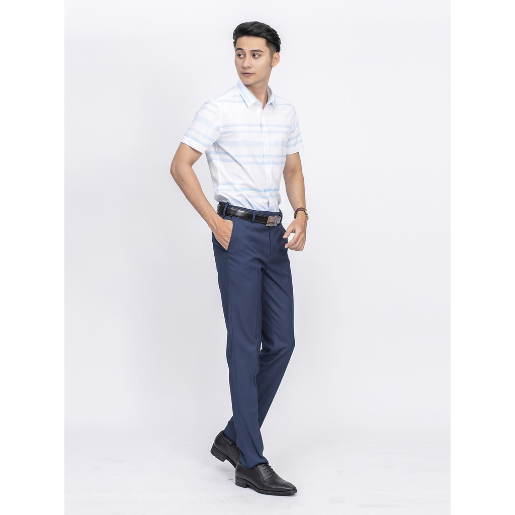Áo Sơ Mi Nam Tay Ngắn Aristino ASS048S9 Màu Trắng Kẻ Ngang Xanh Lá Dáng Slim Fit Tà Lượn Vải Sợi Sồi
