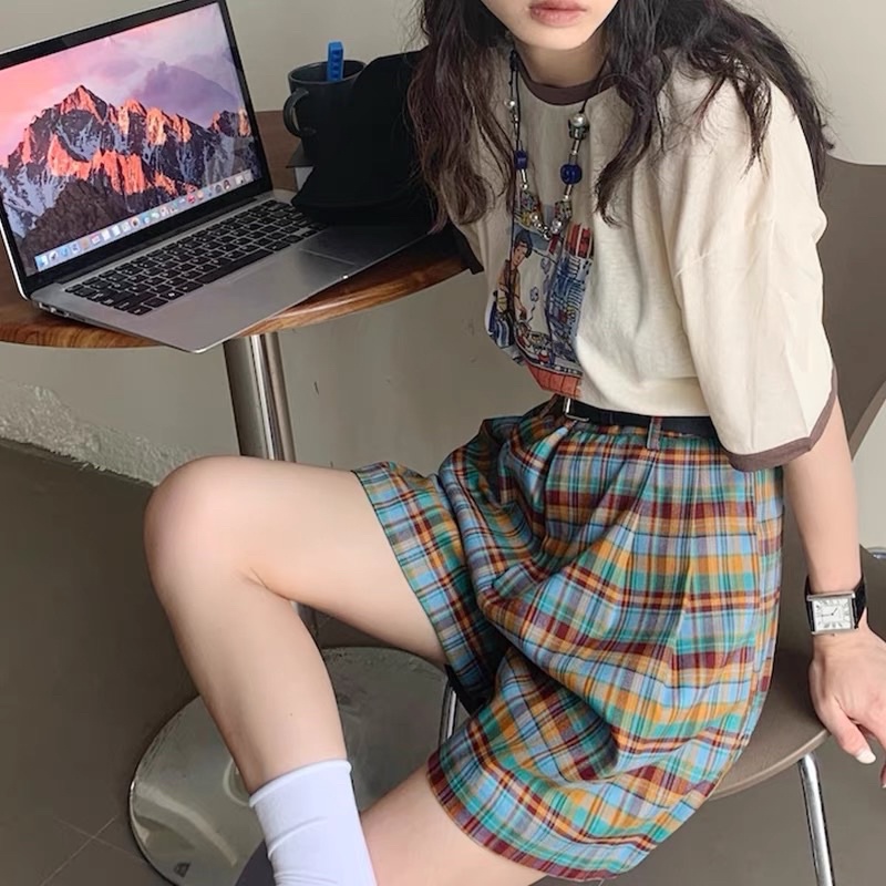(Sẵn áo) Set áo phông basic màu be viền nâu + quần short ống rộng kẻ caro vintage cổ điển Hàn Quốc [Yannie]