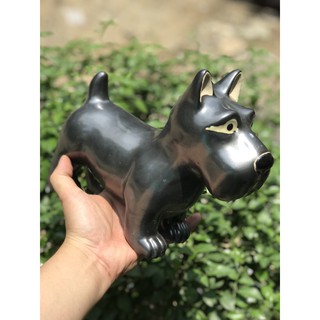Gốm sứ trang trí hình con chó mực