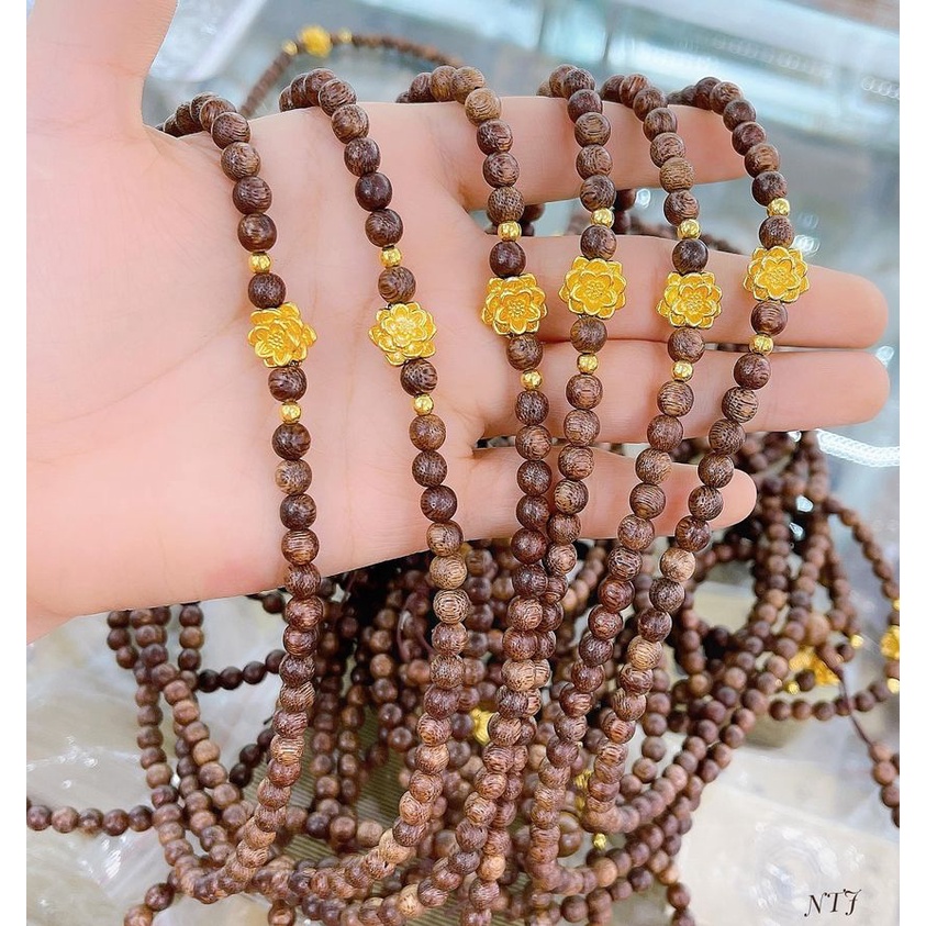 Charm hoa sen bạc ta xỏ ngang