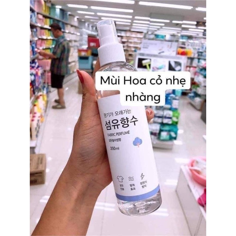 Xịt thơm quần áo Hàn