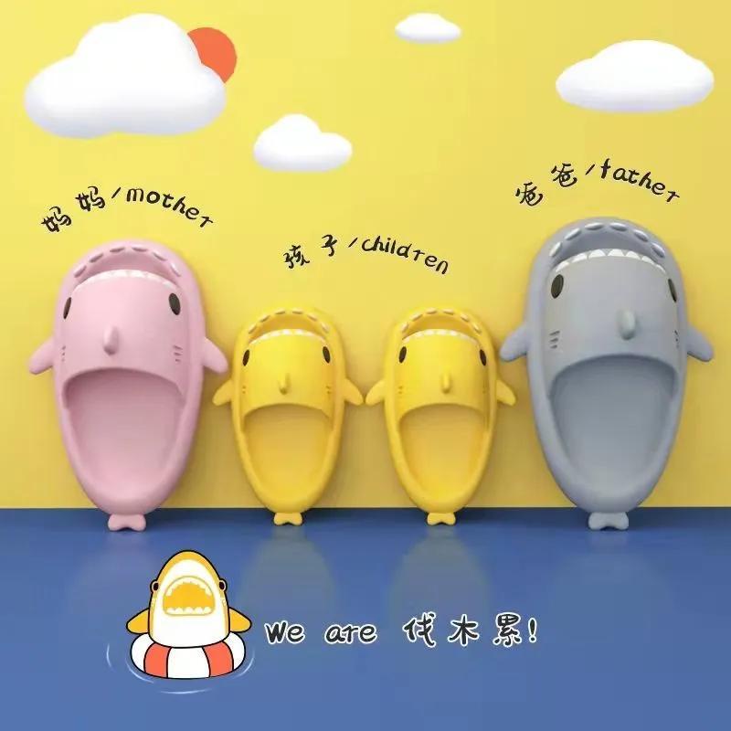 Dép Đi Trong Nhà Đế Mềm Dày Khử Mùi Chống Trượt Hình Cá Mập Hoạt Hình Phong Cách Mùa Hè Cao Cấp Dành Cho Cặp Đôi Trẻ Em