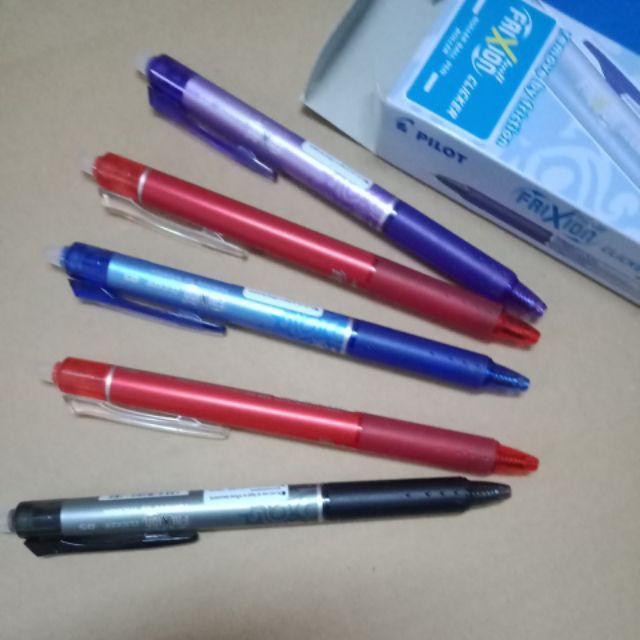 Bút bi xóa được Pilot FriXion  Nhật Bản ngòi 0.5