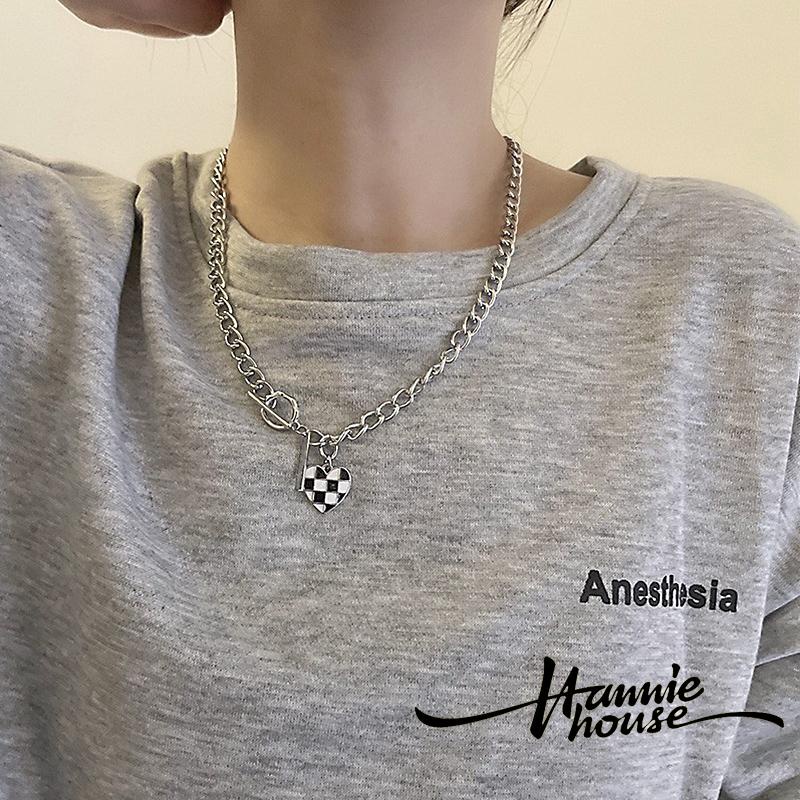 Vòng cổ mặt trái tim làm quà tặng Valentine dành cho nữ