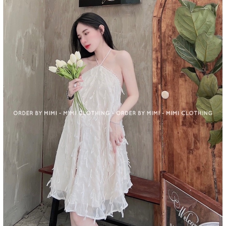 Đầm yếm hở lưng nhẹ nhàng dáng ngắn