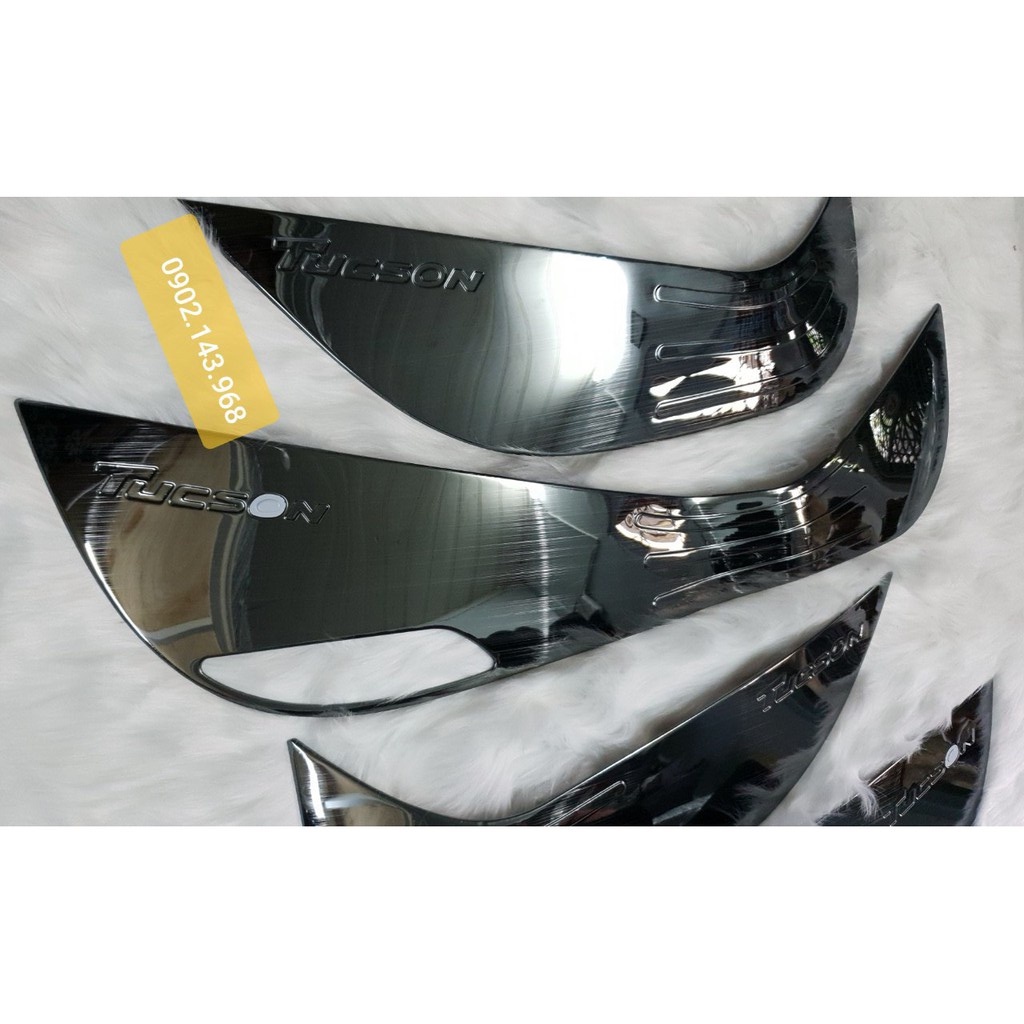 Bộ 4 ốp tapli titan xe Tucson 2019 2020 2021 2022 tặng thêm keo tăng dính