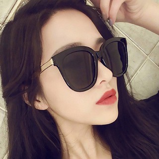 Kính mát nam nữ gọng chữ v
