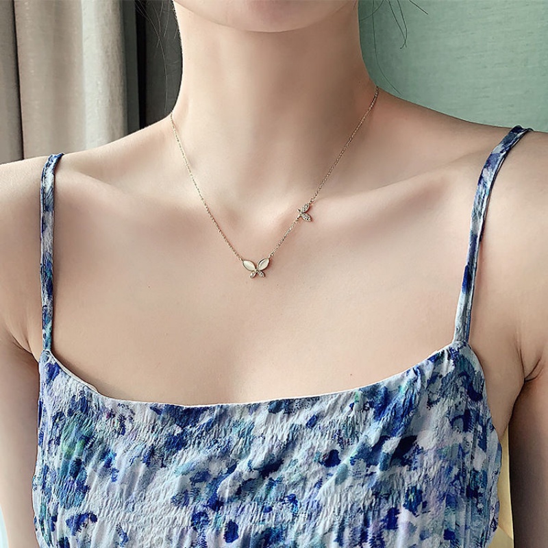 Dây Chuyền Mặt Hình Bướm Đính Đá Opal Sang Trọng Cho Nữ