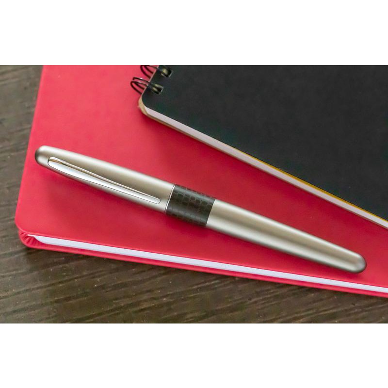 Bút gel Pilot MR2 Metropolitan Lizard, mực xanh, ngòi 0.7mm - Hàng chính hãng Nhật Bản