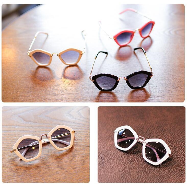 Kính mắt thiết kế trong kính hình ngũ giác chống tia UV thời trang cho bé | BigBuy360 - bigbuy360.vn