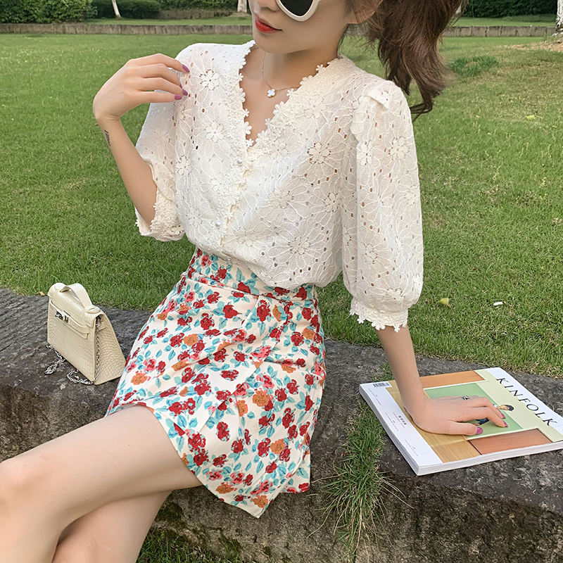 SUXI Áo sơ mi tay ngắn cổ V phối ren phong cách retro nữ tính