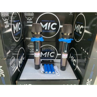 Micro không dây đa năng BBS SE 888 hát karaoke gia đình cực hay trang bị màn hình LCD hiển thị tần số,tay micro hợp kim