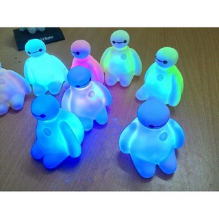 Mô hình baymax để bàn led rgb