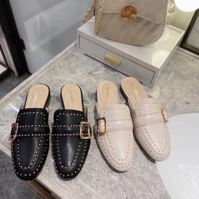 GUỐC SỤC KHUY VUÔNG