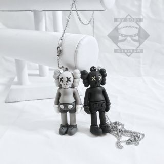 Dây cổ kaws.
