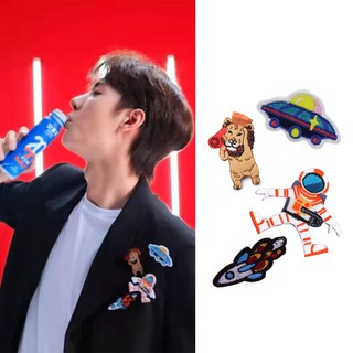 [SẴN] Ghim cài áo giộng Vương Nhất Bác Trần Tình Lệnh - Ghim cài áo sư tử x thỏ Wang Yibo