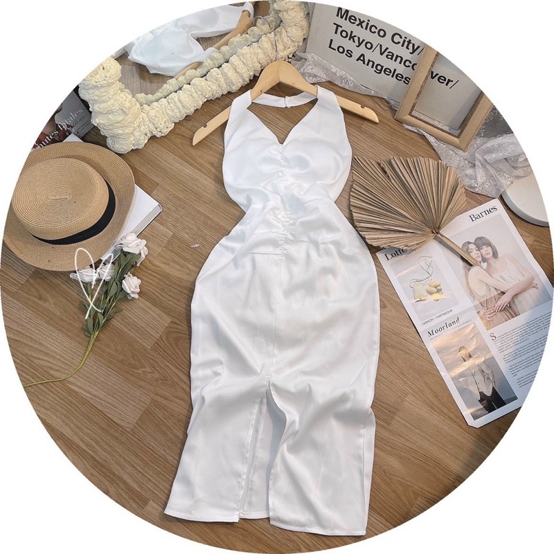 Đầm trắng phi cổ yếm kèm cúp ngực xẻ đùi