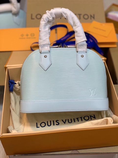 𝐓𝐮́𝐢 𝐋𝐯 𝐡𝐞̂́𝐧 𝐬𝐢𝐞̂𝐮 𝐜𝐚̂́𝐩