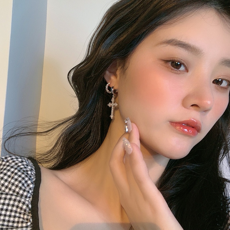 1 Cặp Bông Tai Hình Thánh Giá Màu Bạc